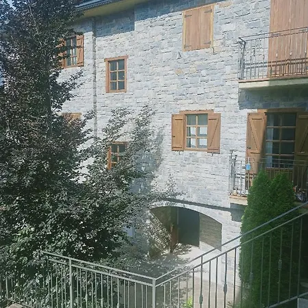 Pirineos Sur Fantastico Alojamiento